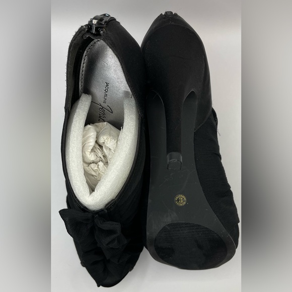 Jacqueline Ferrar~Jovana‎ Black Heels~Sz 9M. Worn Once Indoors~EUC~No Box - Picture 3 of 9